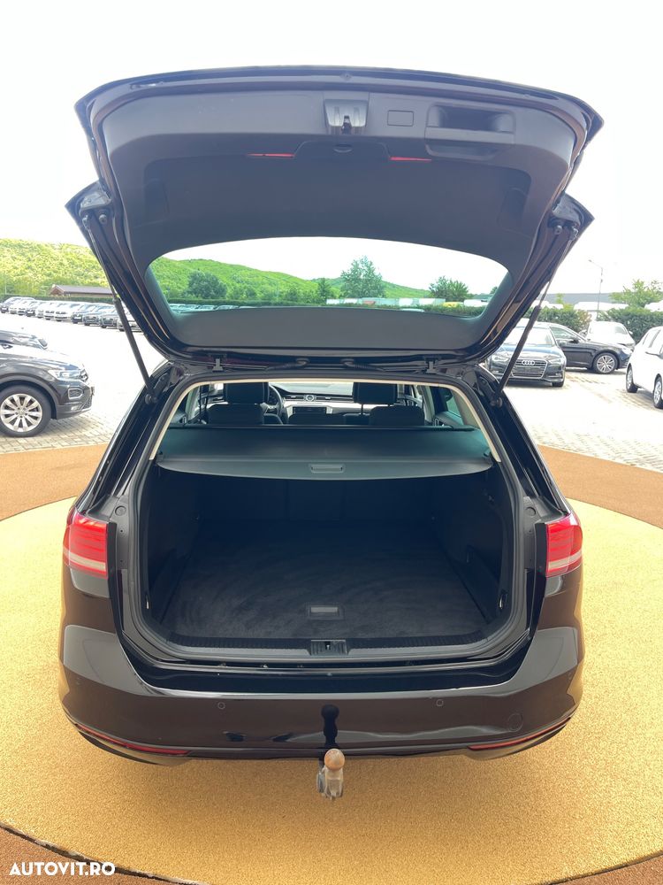 Volkswagen Passat 2.0 TDI (BlueMotion Technology) Comfortline - 26