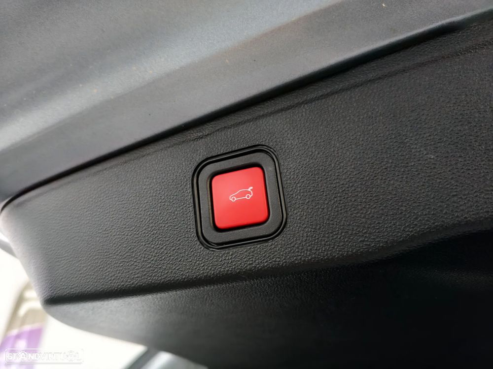 Jeep Avenger 1.2 GSE T3 Summit - 30