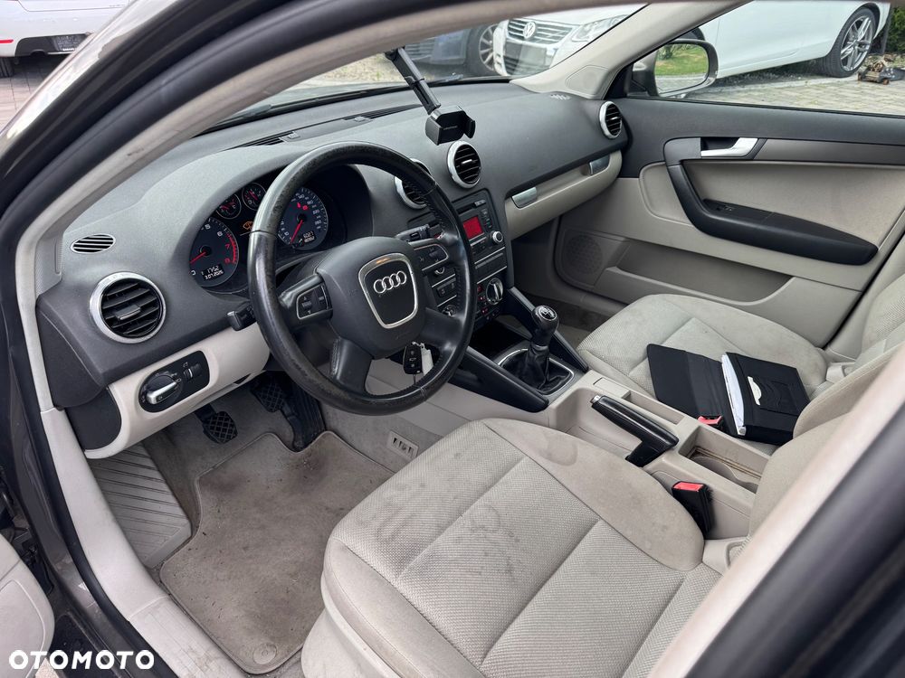 Audi A3 Sportback 1.4 TFSI Ambiente - 8