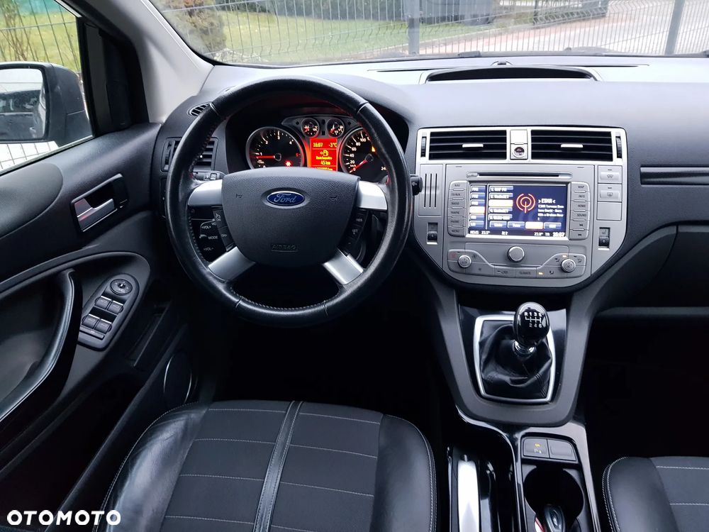 Ford Kuga 2.0 TDCi 2x4 Titanium - 13