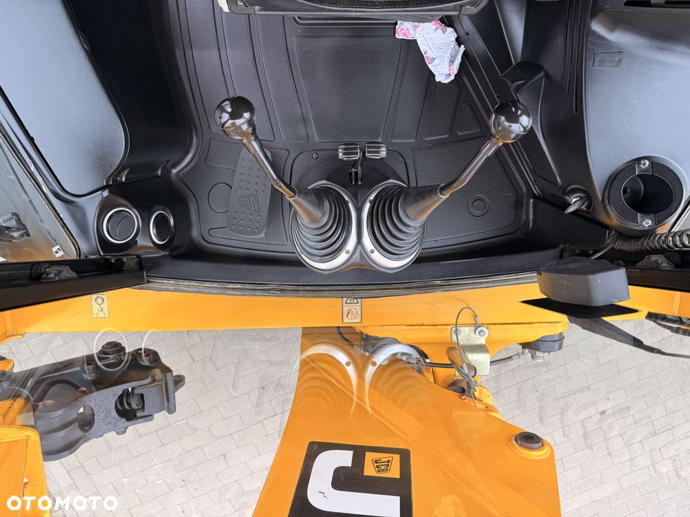 JCB 3CX CONTRACTOR - 14