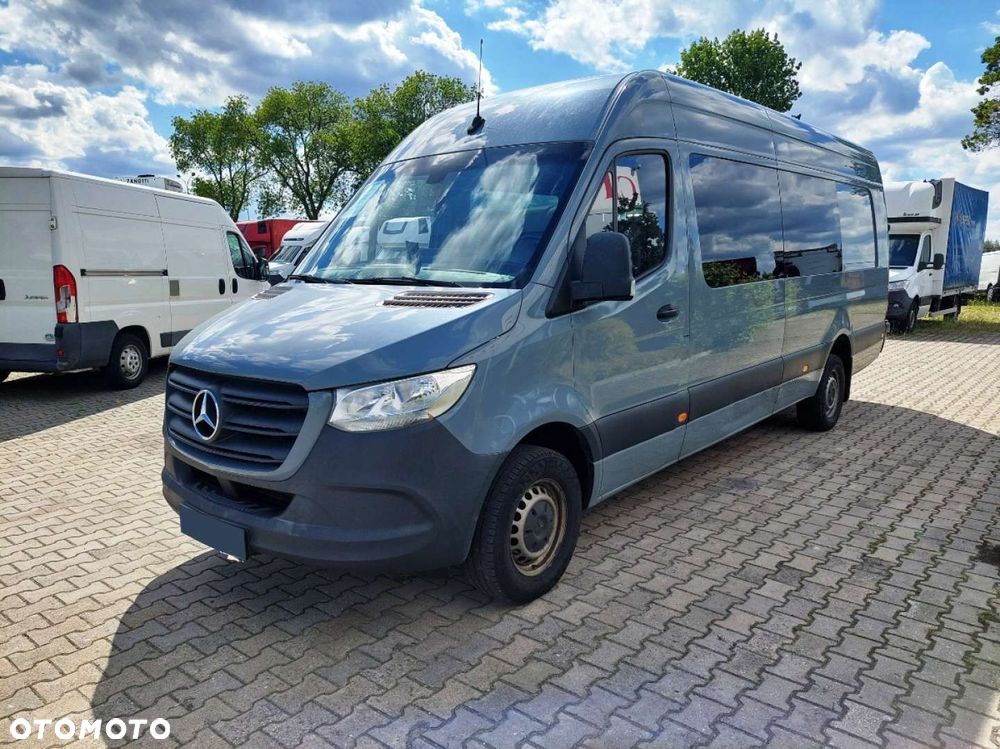 Mercedes-Benz Sprinter - 2