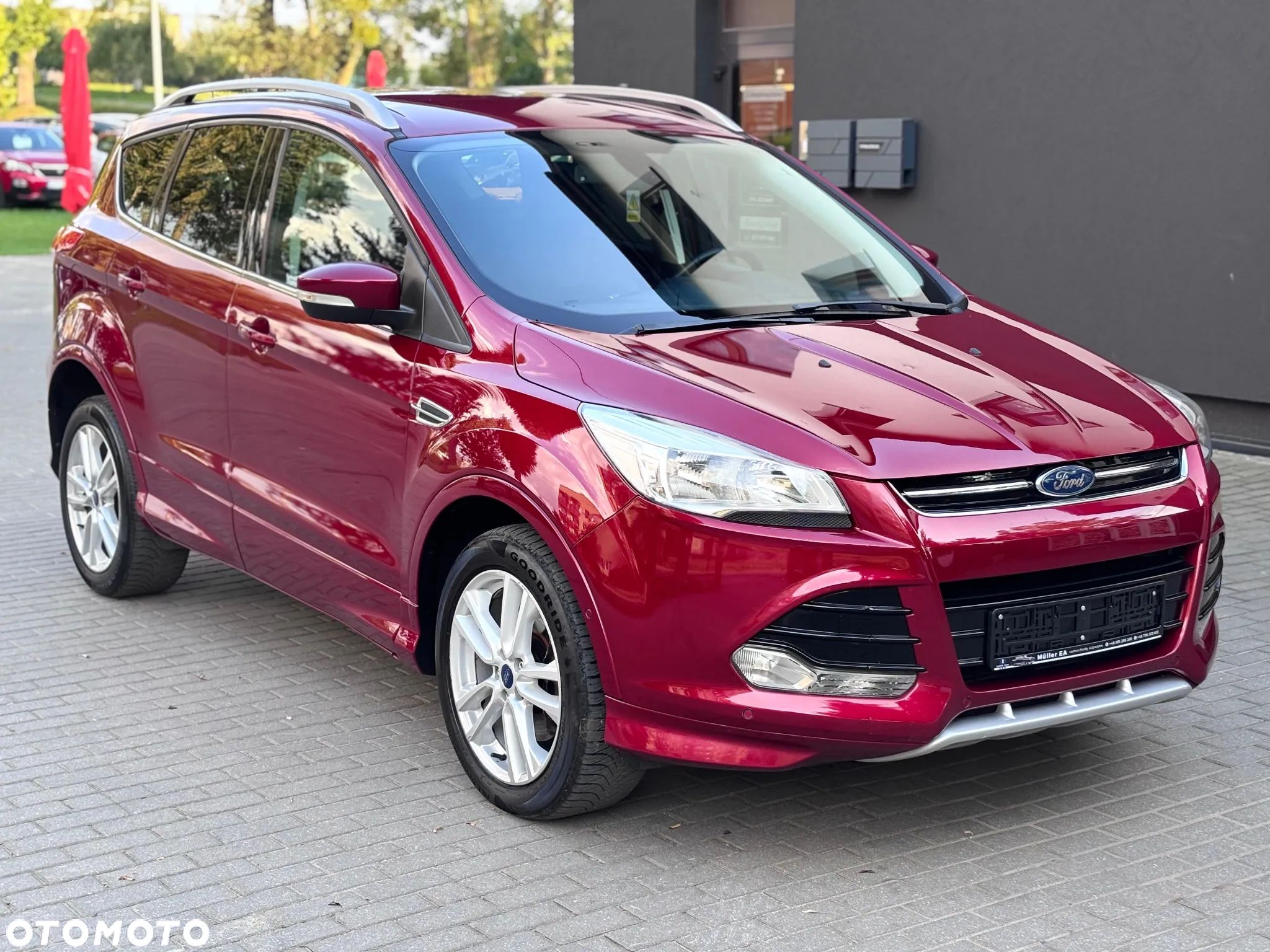 Ford Kuga - 1