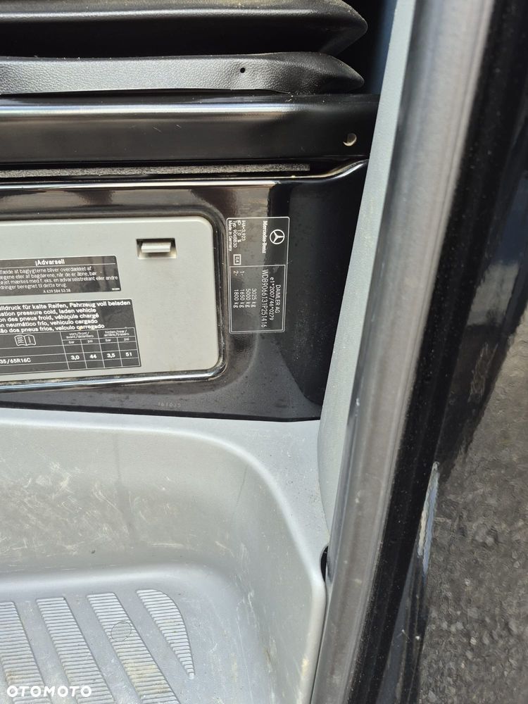 Mercedes-Benz Sprinter 216 - 17