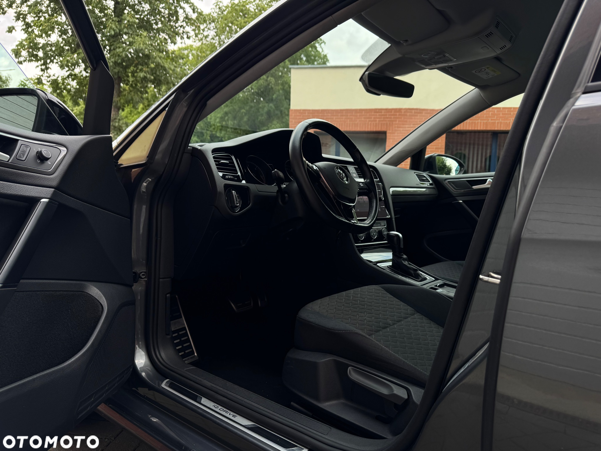 Volkswagen Golf 2.0 TDI SCR DSG IQ.DRIVE - 18