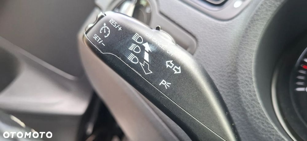 Volkswagen Polo 1.2 TSI MATCH - 27