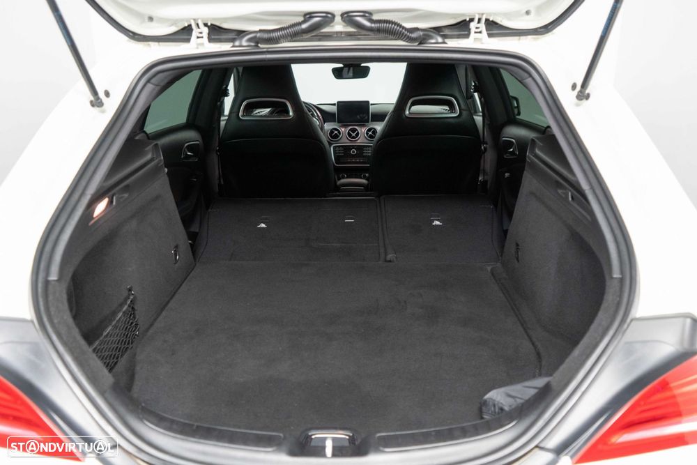 Mercedes-Benz CLA 180 d Shooting Brake AMG Line Aut. - 15