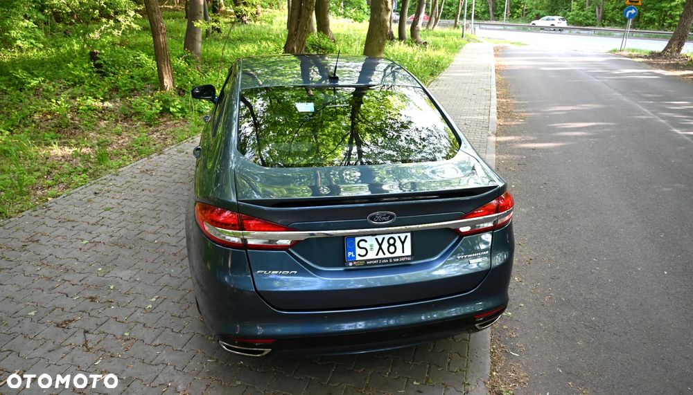 Ford Fusion 2.0 EcoBoost Titanium - 23