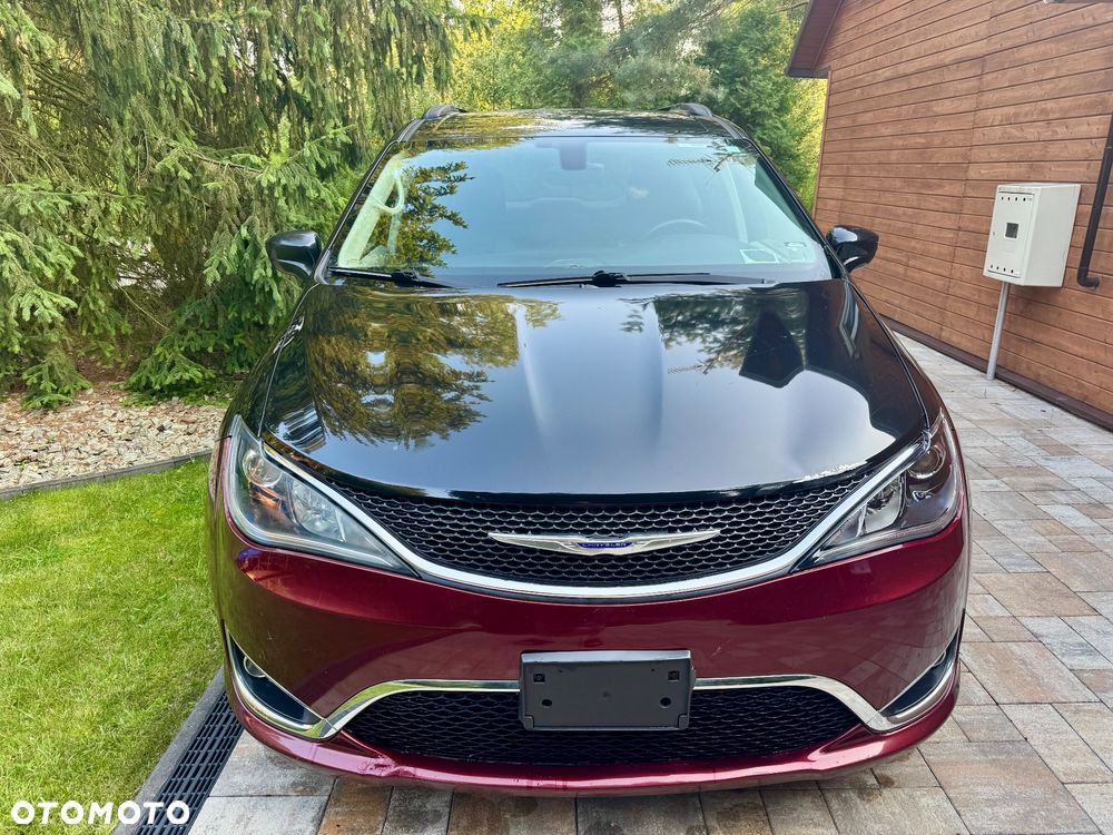 Chrysler Pacifica - 3