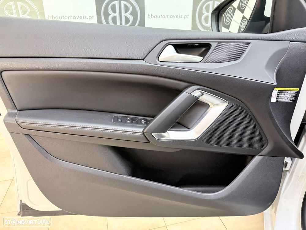 Peugeot 308 PureTech 130 GPF EAT8 Stop & Start Allure Pack - 29