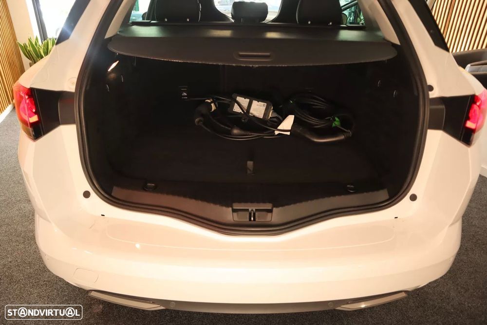 Renault Mégane E-Tech Plug-in 160 R.S. LINE - 24