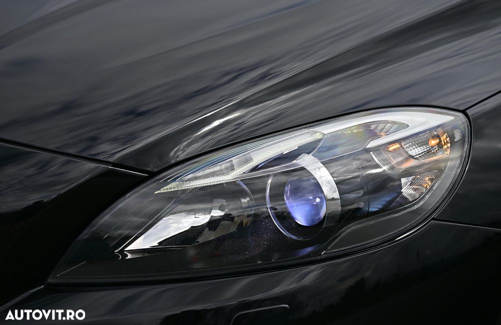 Volvo V40 D3 Geartronic R Design - 35