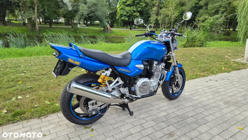 Yamaha XJR - 3