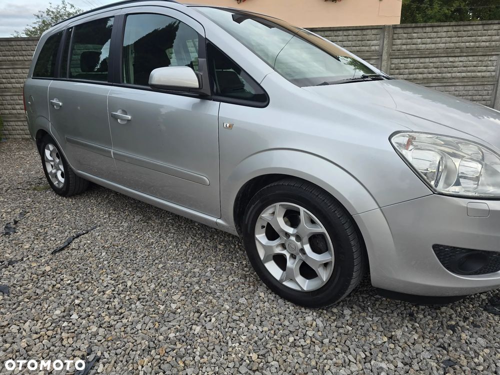 Opel Zafira 1.8 Cosmo - 25