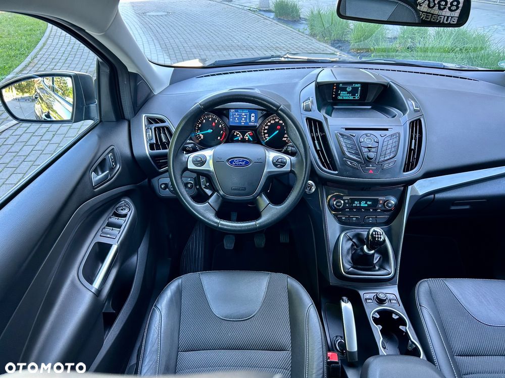 Ford Kuga 1.5 EcoBoost 2x4 Titanium - 23