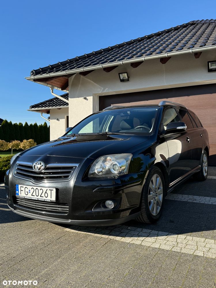 Toyota Avensis 1.8 VVT-i Combi - 1