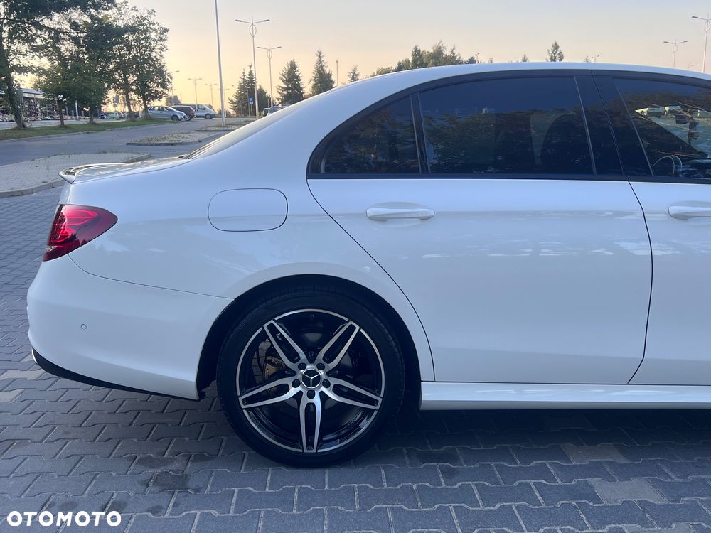 Mercedes-Benz Klasa E - 21