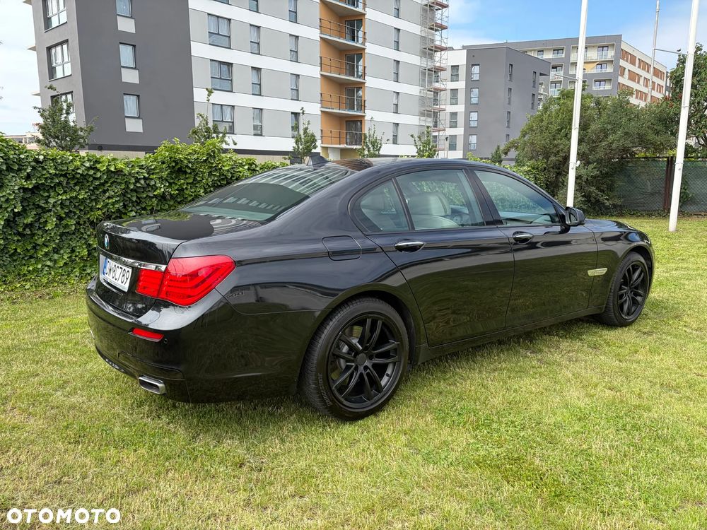 BMW Seria 7 740d xDrive - 3