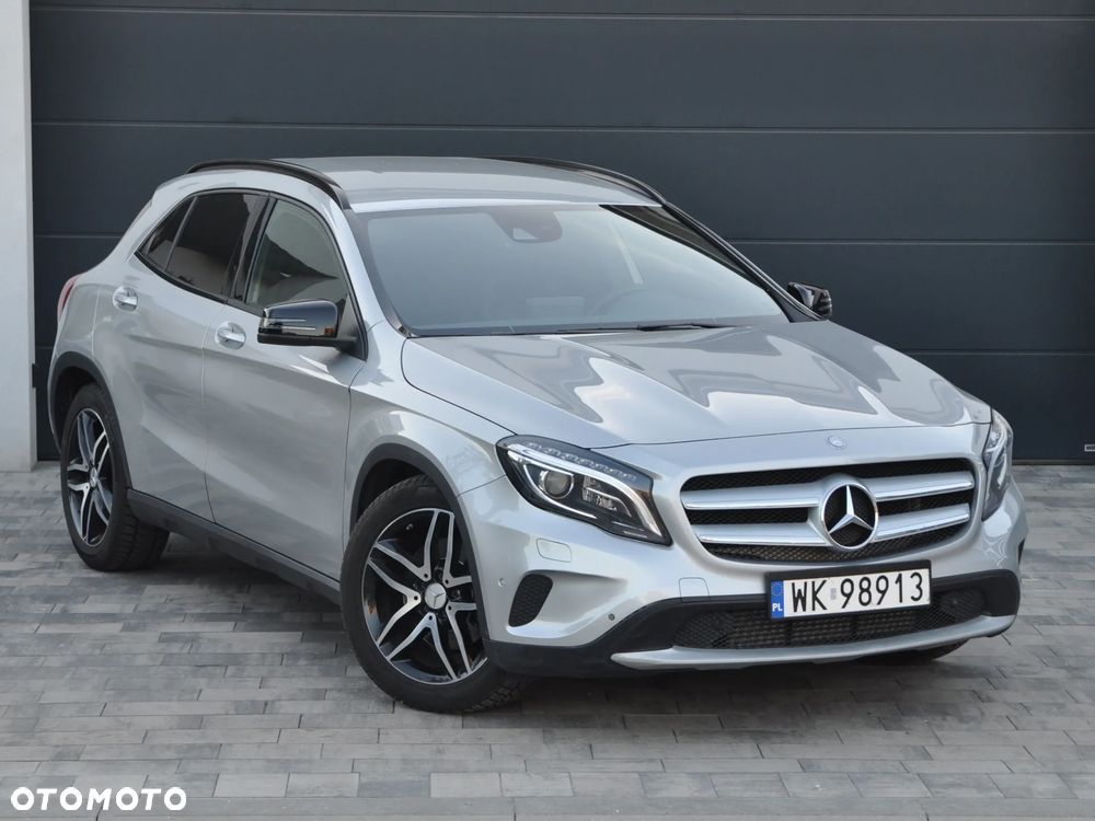 Mercedes-Benz GLA 250 4Matic 7G-DCT UrbanStyle Edition - 2