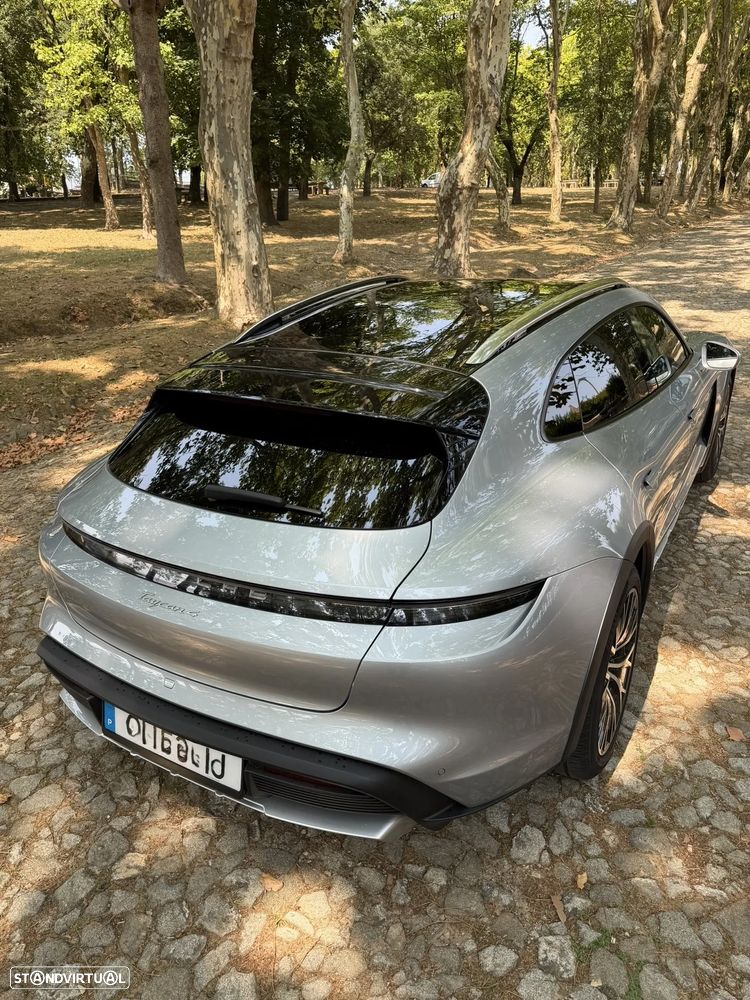 Porsche Taycan Cross Turismo 4 - 13