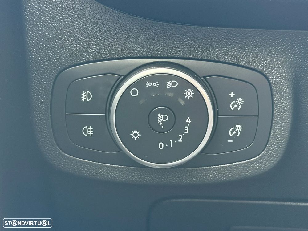 Ford Fiesta 1.0 EcoBoost S&S ST-LINE - 18