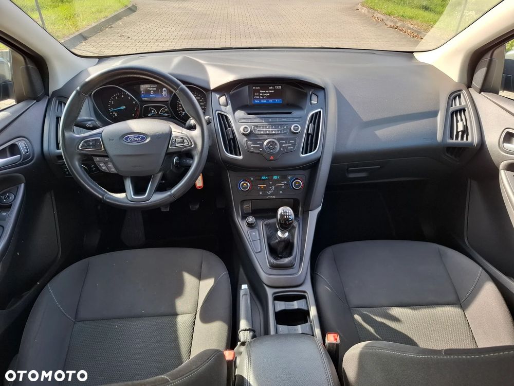 Ford Focus - 23