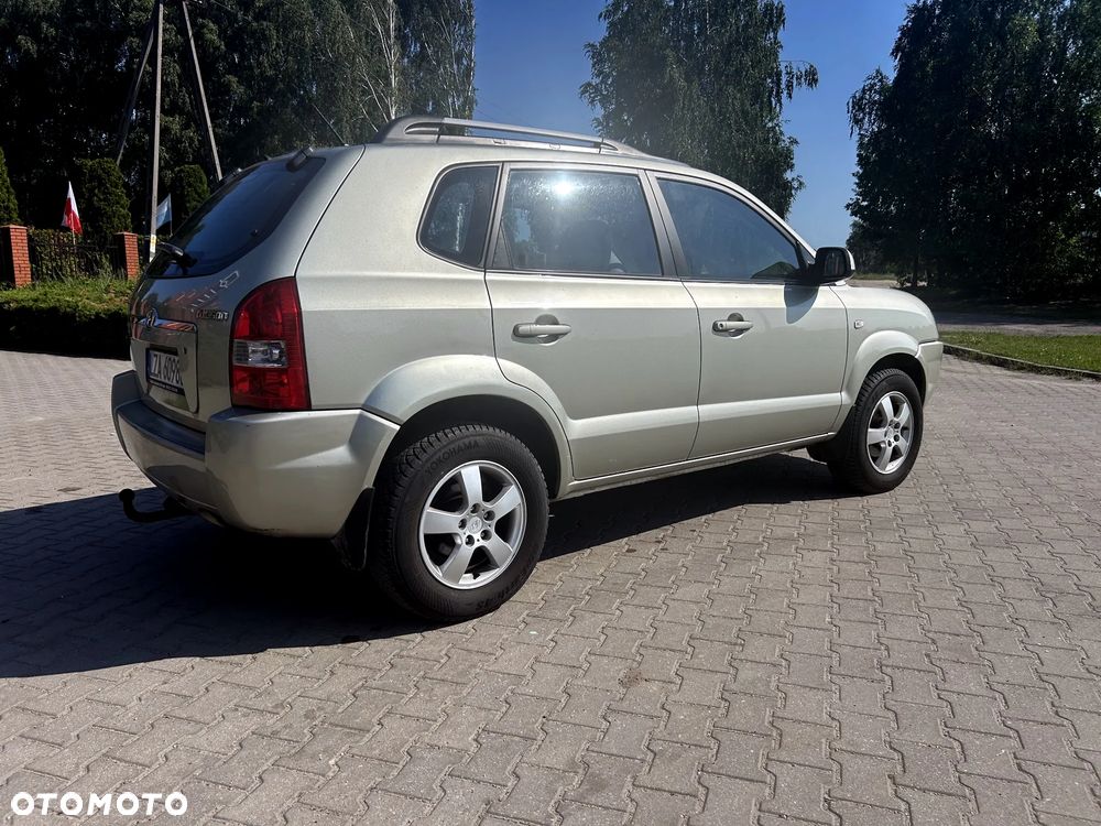 Hyundai Tucson 2.0 Comfort 2WD - 5