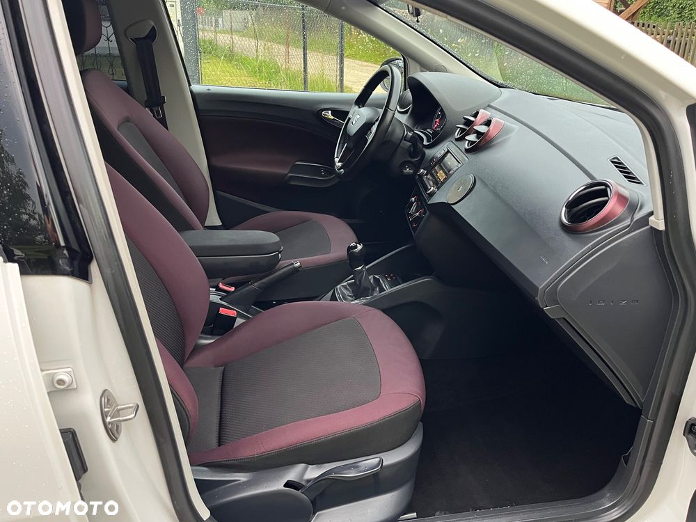 Seat Ibiza 1.2 TSI CONNECT - 25