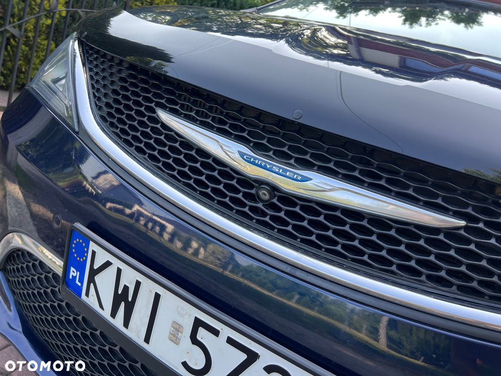 Chrysler Pacifica - 14