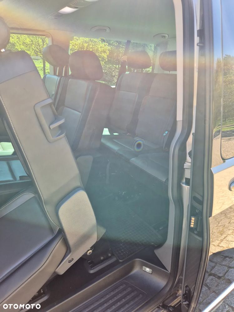 Volkswagen Caravelle - 6