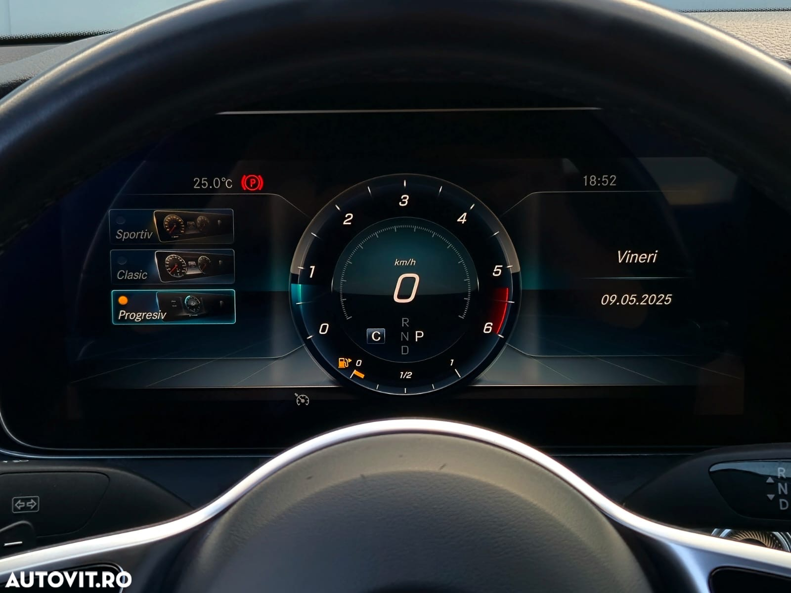 Mercedes-Benz E 220 d 9G-TRONIC Exclusive - 26