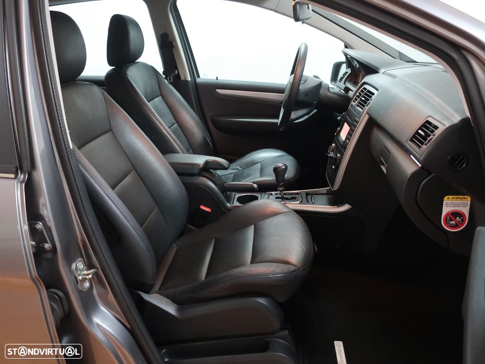 Mercedes-Benz B 200 CDI Autotronic - 29