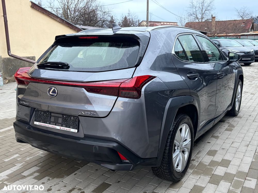 Lexus UX 250h Business Edition - 19