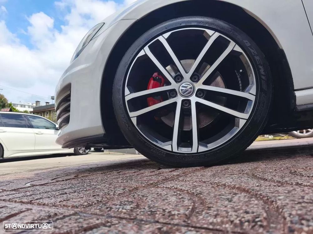 VW Golf 2.0 TDI GTD - 13