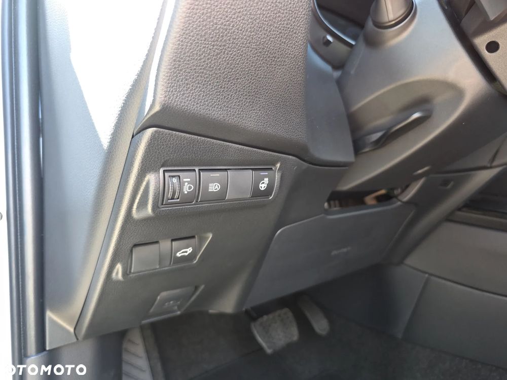 Toyota Corolla Cross - 22