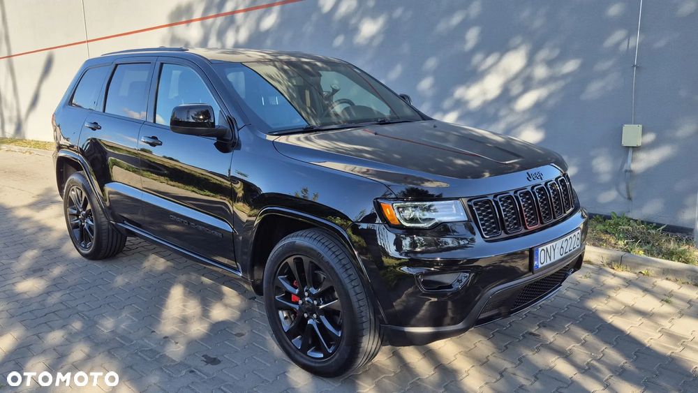 Jeep Grand Cherokee - 1