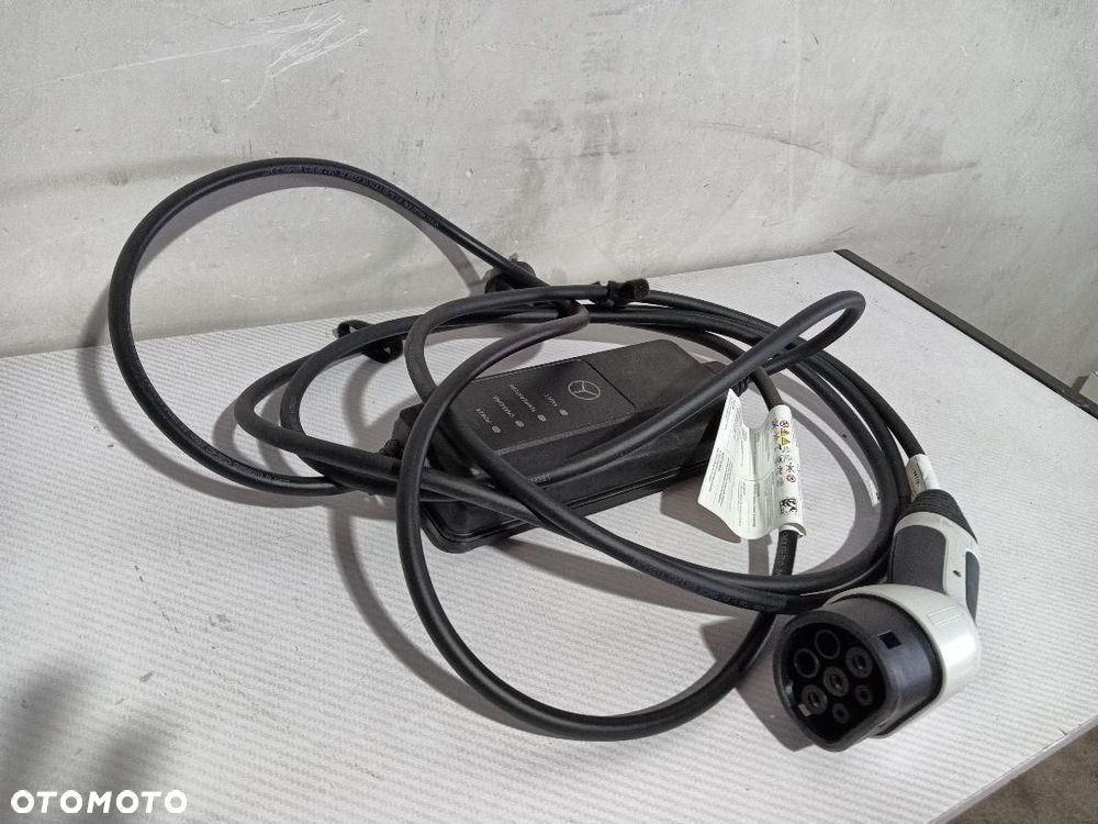 ŁADOWARKA SAMOCHODOWA MERCEDES EQB A0005830705 - 5
