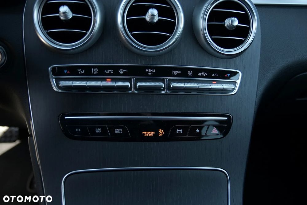 Mercedes-Benz GLC 220 d 4Matic 9G-TRONIC Exclusive - 33