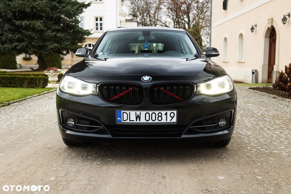 BMW Seria 3 330i Sport Line Sport - 9