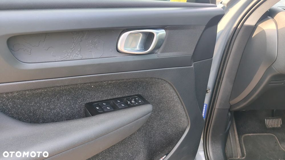 Volvo XC 40 T3 Momentum Core - 7