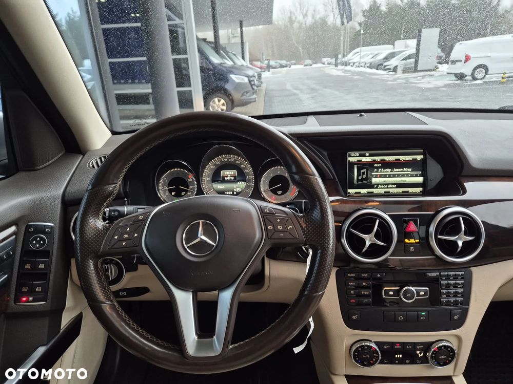 Mercedes-Benz GLK 350 4-Matic - 12