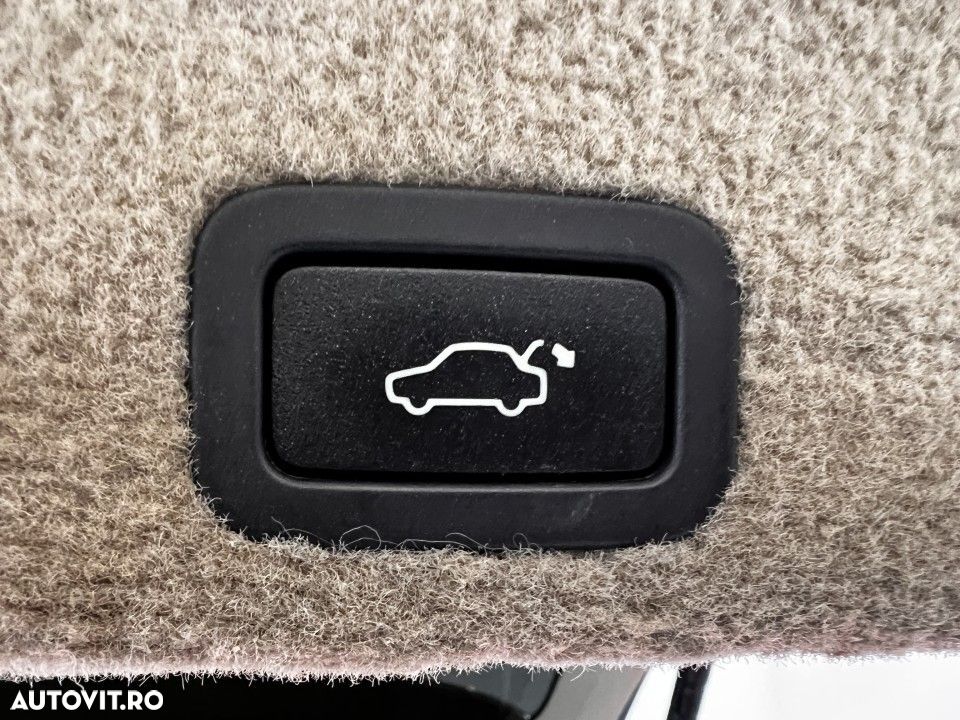 Volvo XC 60 - 24