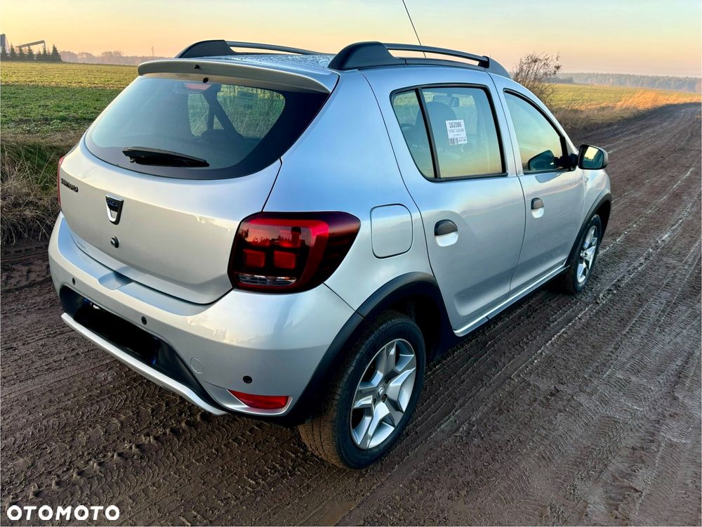 Dacia Sandero Stepway Blue dCi 95 Essential - 6