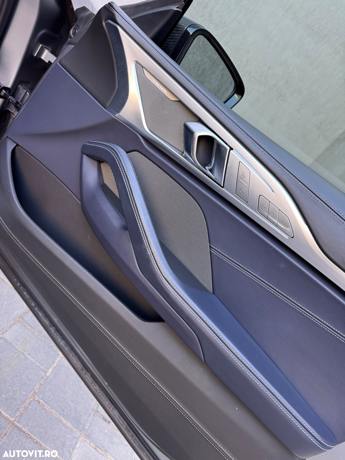 BMW Seria 8 - 37