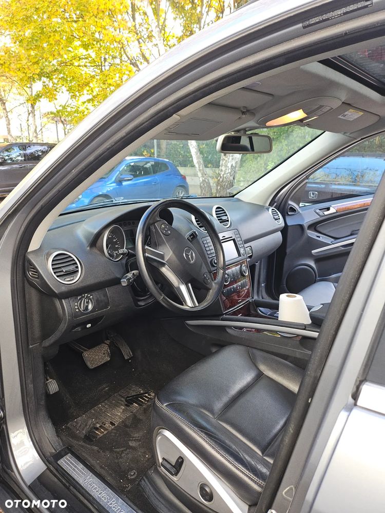 Mercedes-Benz ML - 10