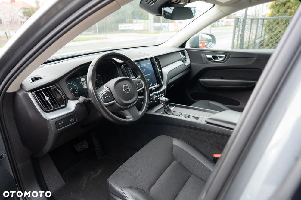 Volvo XC 60 D4 Geartronic Momentum Pro - 9