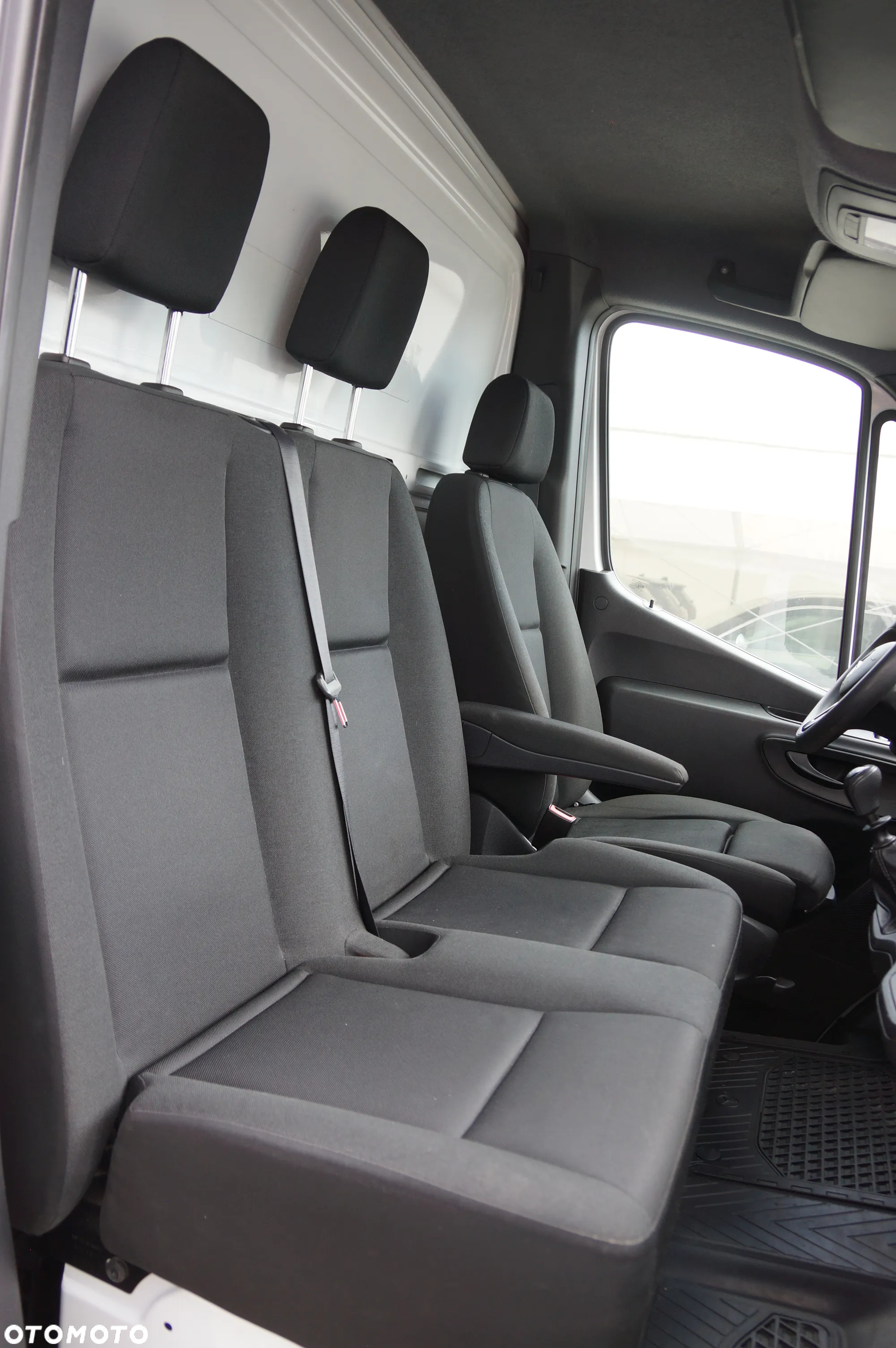Mercedes-Benz Sprinter - 22