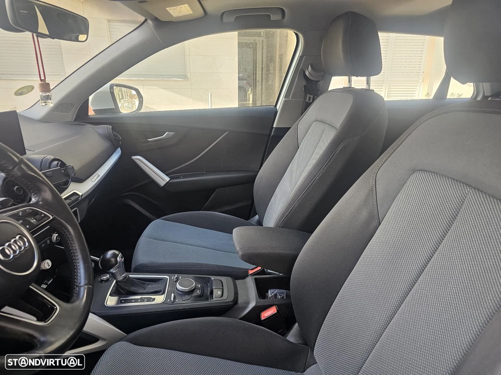 Audi Q2 1.6 TDI Design S tronic - 10