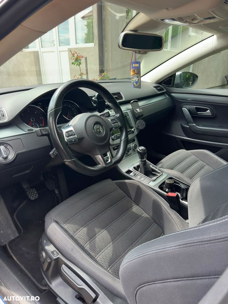 Volkswagen Passat CC - 12