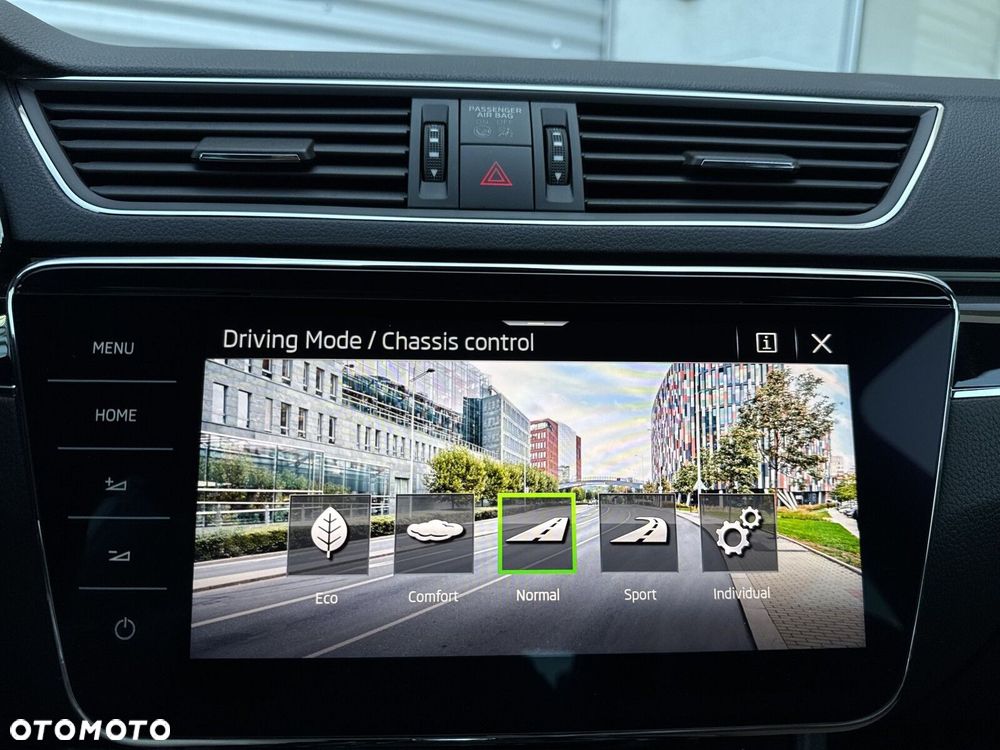 Skoda Superb 2.0 TDI SCR L&K DSG - 29